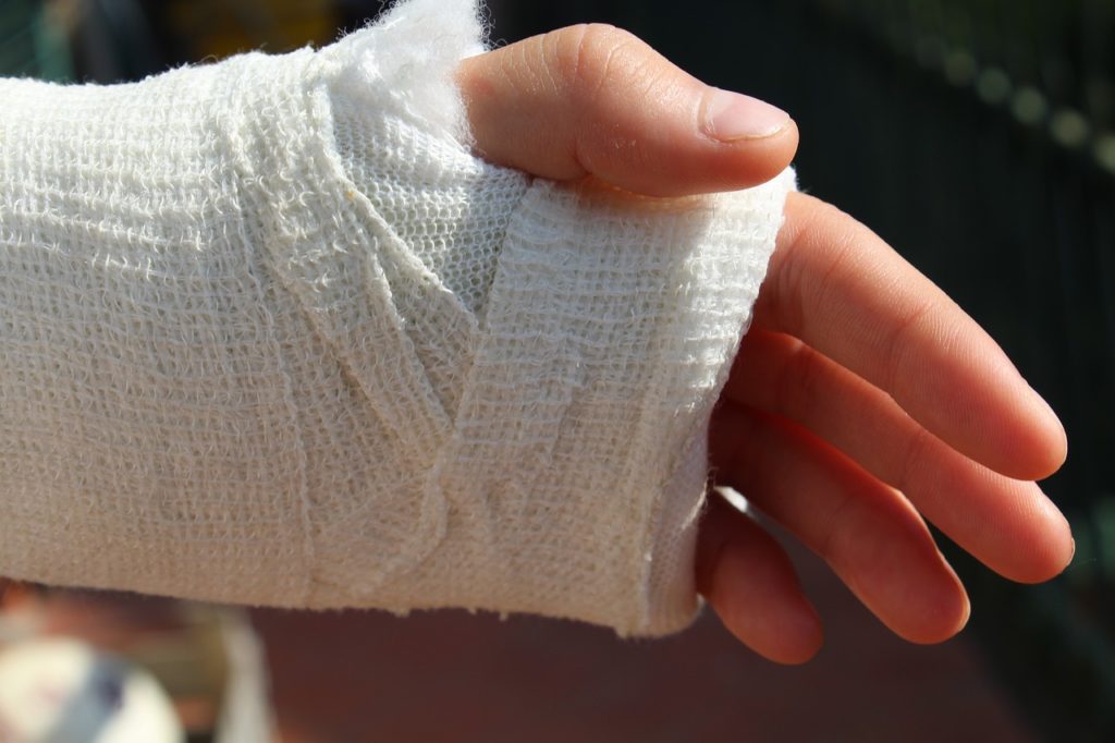 orthopedics, bandage, hand-3536790.jpg